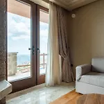 5 ραχες/5 Raches Aparthotel 4*